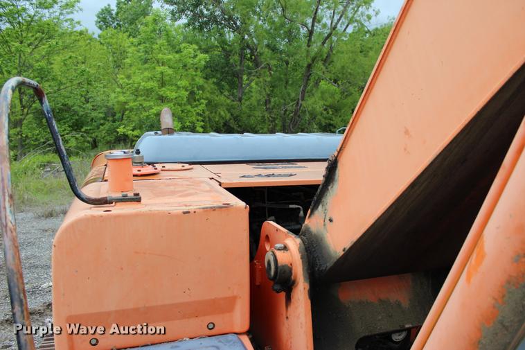 image for item L3075 2000 Hitachi EX200LC-5 excavator