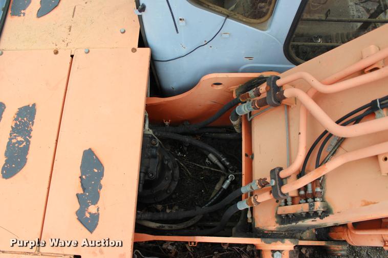 image for item L3075 2000 Hitachi EX200LC-5 excavator