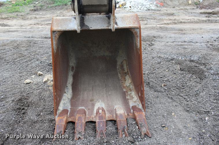 image for item L3075 2000 Hitachi EX200LC-5 excavator