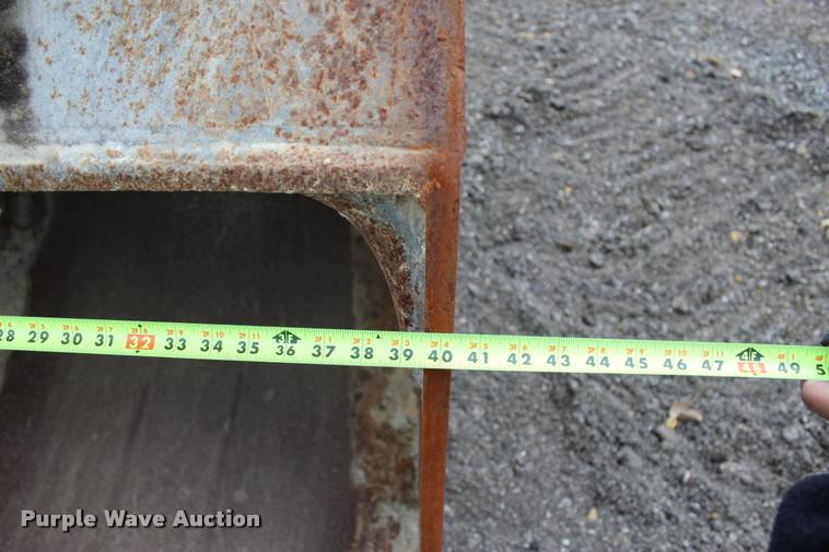 image for item L3075 2000 Hitachi EX200LC-5 excavator