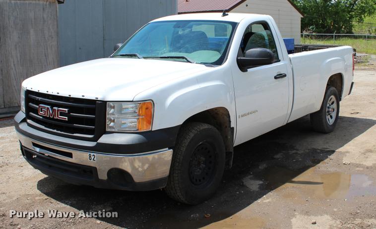 image for item L3078 2009 GMC Sierra 1500 pickup truck
