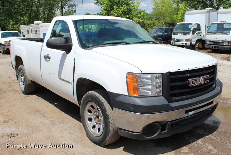 image for item L3078 2009 GMC Sierra 1500 pickup truck
