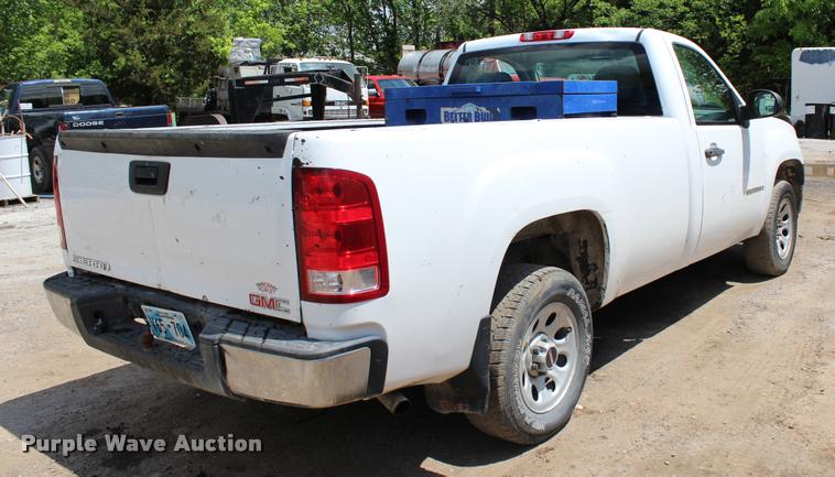 image for item L3078 2009 GMC Sierra 1500 pickup truck