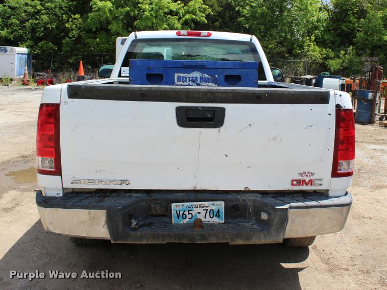 image for item L3078 2009 GMC Sierra 1500 pickup truck
