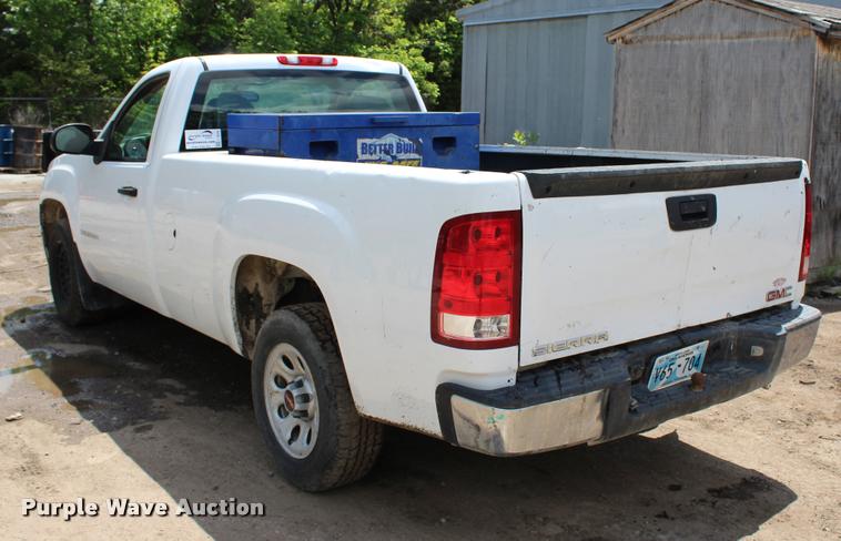 image for item L3078 2009 GMC Sierra 1500 pickup truck