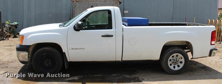 image for item L3078 2009 GMC Sierra 1500 pickup truck