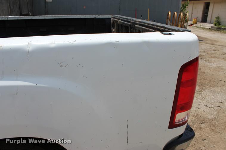 image for item L3078 2009 GMC Sierra 1500 pickup truck