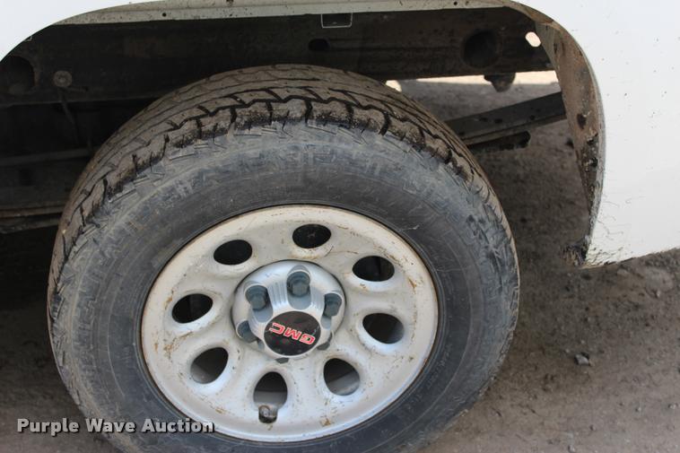 image for item L3078 2009 GMC Sierra 1500 pickup truck