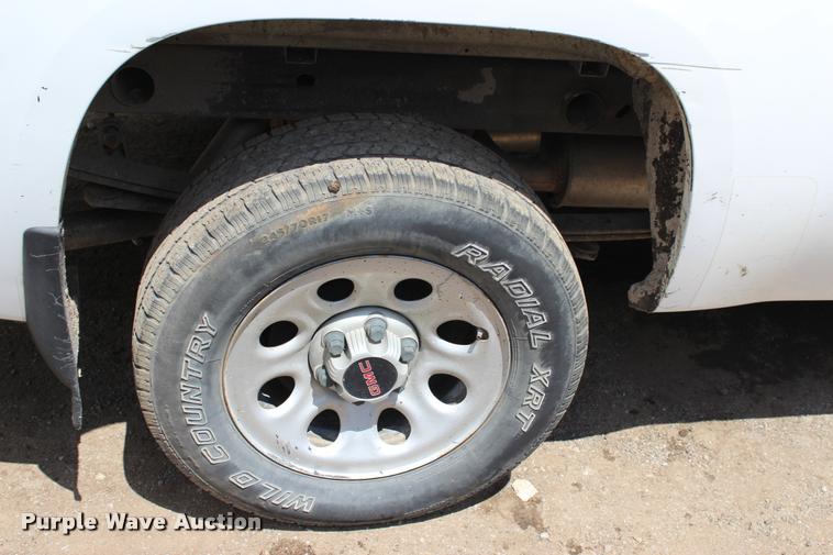 image for item L3078 2009 GMC Sierra 1500 pickup truck