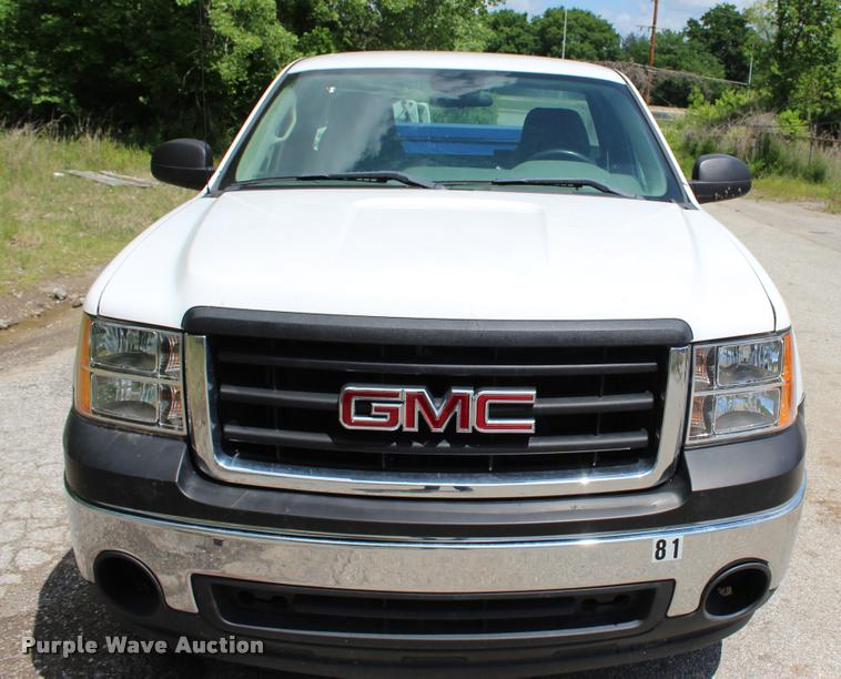 image for item L3081 2011 GMC Sierra 1500 pickup truck