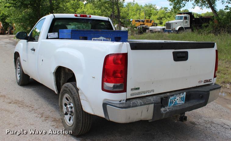 image for item L3081 2011 GMC Sierra 1500 pickup truck