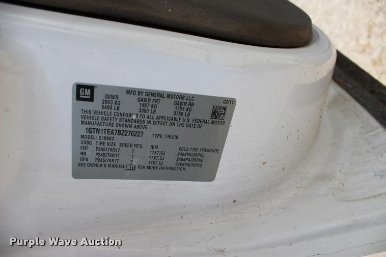 image for item L3081 2011 GMC Sierra 1500 pickup truck