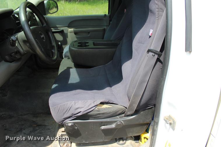 image for item L3081 2011 GMC Sierra 1500 pickup truck