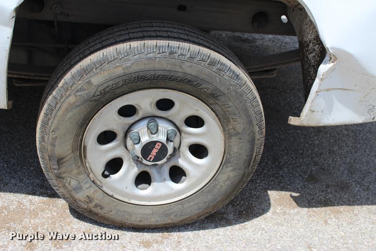 image for item L3081 2011 GMC Sierra 1500 pickup truck