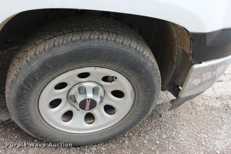 image for item L3081 2011 GMC Sierra 1500 pickup truck