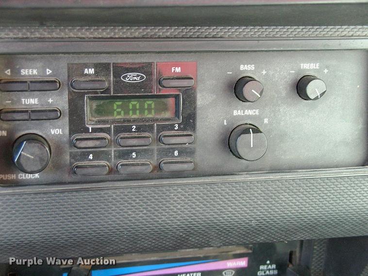 image for item L3085 1996 Ford F800 Super Duty oil distributor truck