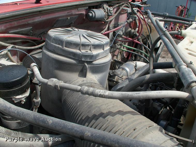 image for item L3085 1996 Ford F800 Super Duty oil distributor truck