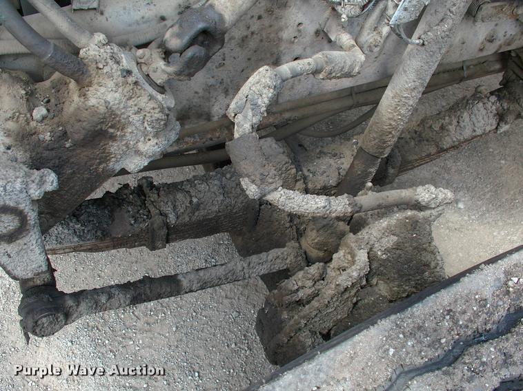 image for item L3085 1996 Ford F800 Super Duty oil distributor truck