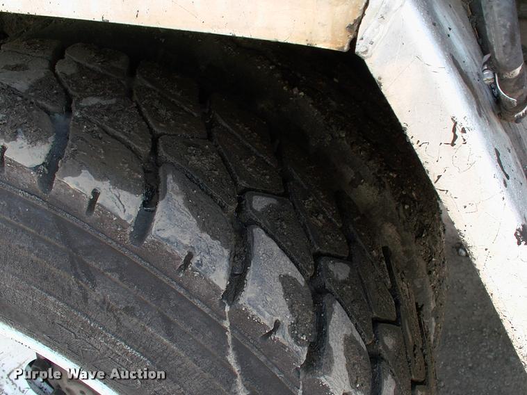 image for item L3085 1996 Ford F800 Super Duty oil distributor truck