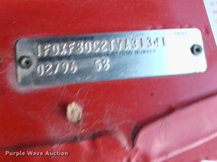 image for item L3085 1996 Ford F800 Super Duty oil distributor truck