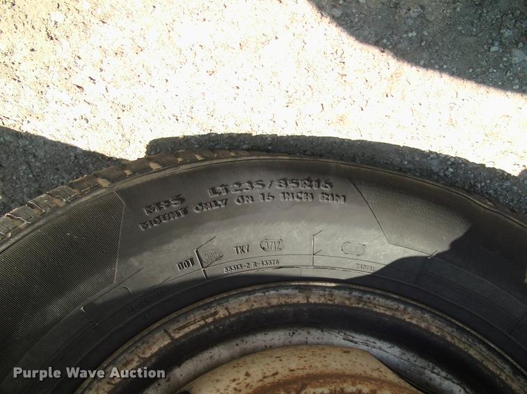 image for item L3086 1996 Dodge Ram 3500 pickup truck