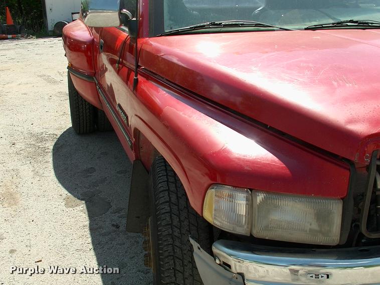 image for item L3086 1996 Dodge Ram 3500 pickup truck