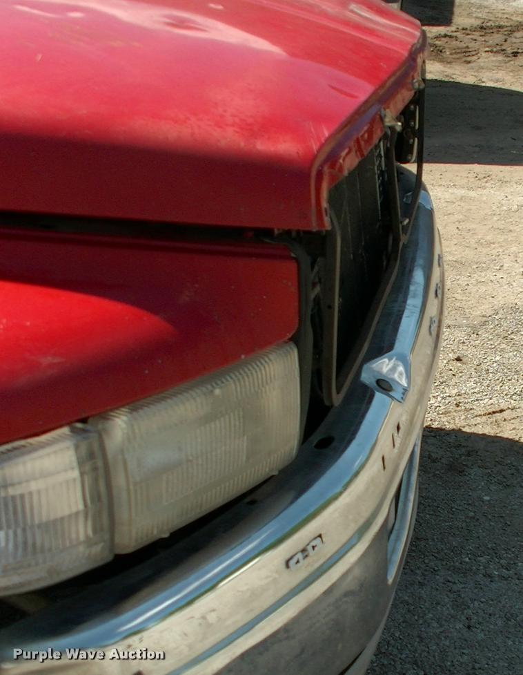 image for item L3086 1996 Dodge Ram 3500 pickup truck