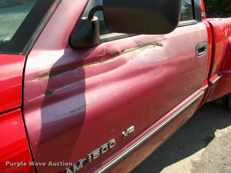 image for item L3086 1996 Dodge Ram 3500 pickup truck