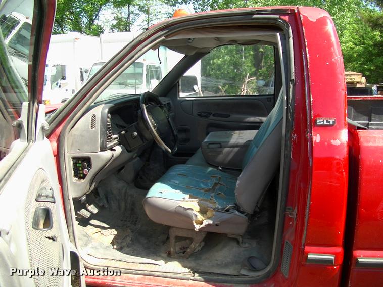 image for item L3086 1996 Dodge Ram 3500 pickup truck