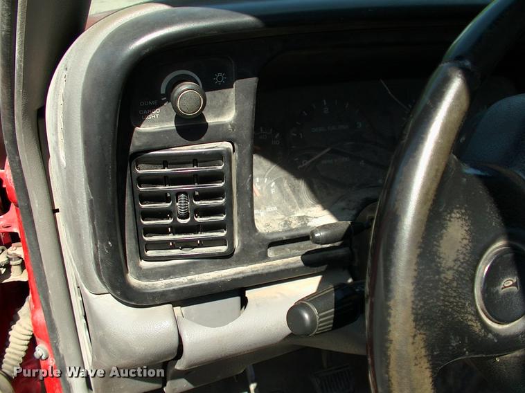 image for item L3086 1996 Dodge Ram 3500 pickup truck