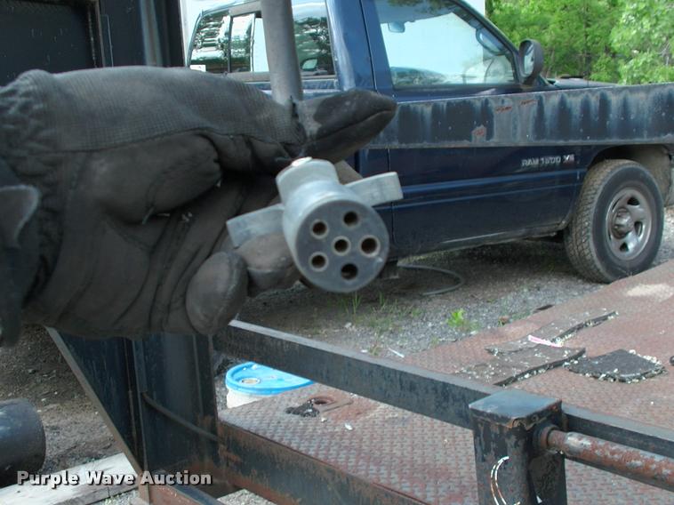 image for item L3087 2001 Cats flatbed trailer