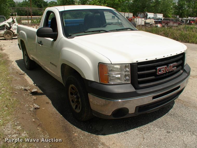 image for item L3095 2011 GMC Sierra 1500 pickup truck