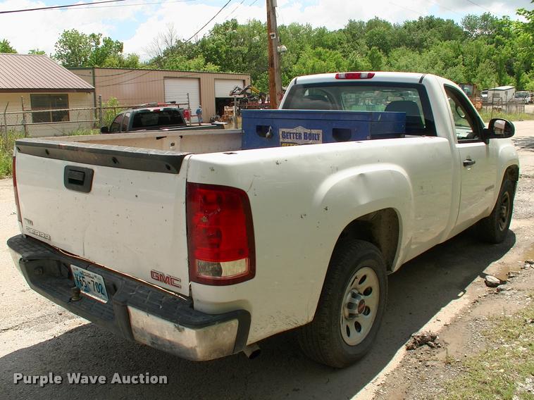 image for item L3095 2011 GMC Sierra 1500 pickup truck