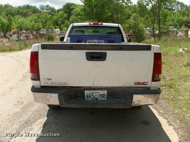 image for item L3095 2011 GMC Sierra 1500 pickup truck