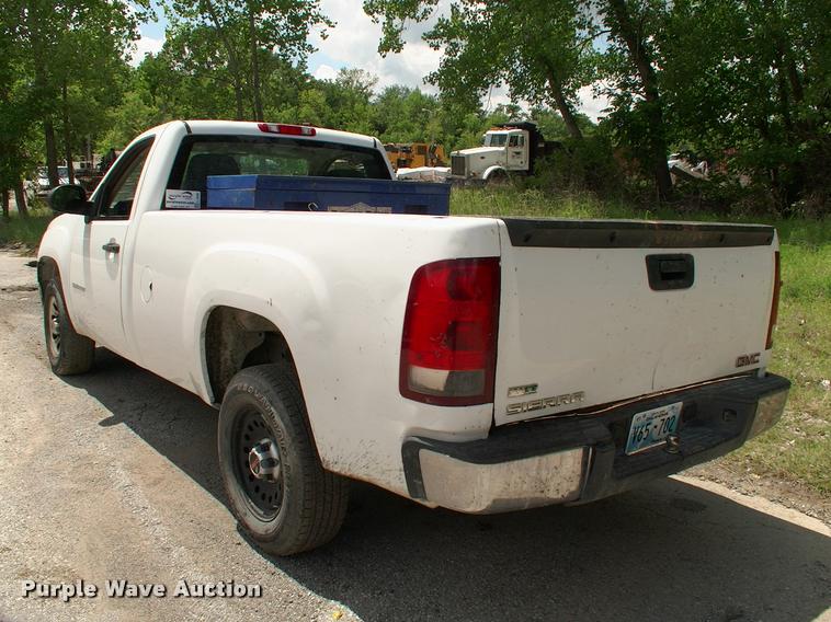 image for item L3095 2011 GMC Sierra 1500 pickup truck