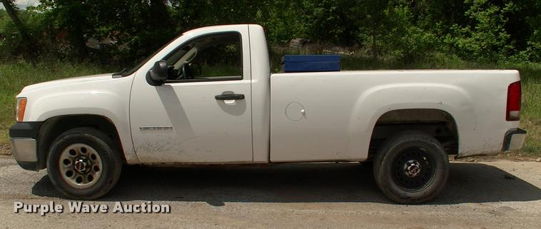 image for item L3095 2011 GMC Sierra 1500 pickup truck
