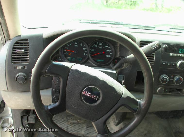 image for item L3095 2011 GMC Sierra 1500 pickup truck