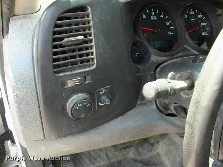 image for item L3095 2011 GMC Sierra 1500 pickup truck