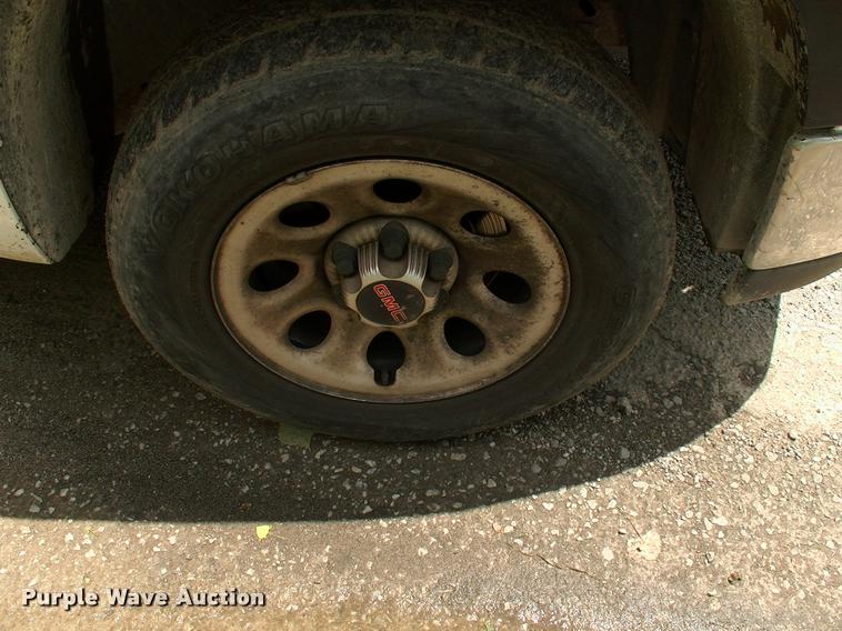 image for item L3095 2011 GMC Sierra 1500 pickup truck