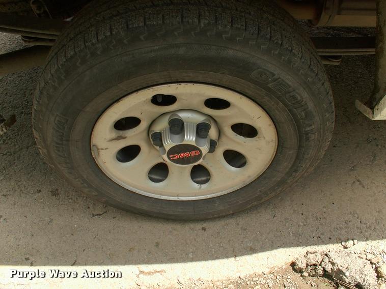 image for item L3095 2011 GMC Sierra 1500 pickup truck