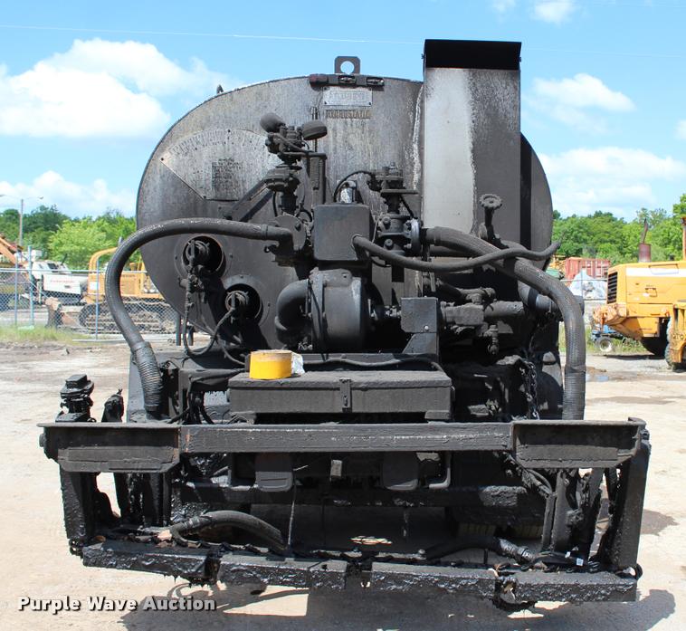 image for item L3100 1998 Ford F800 Super Duty oil distributor truck