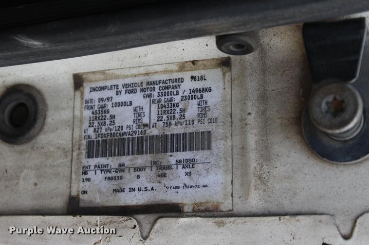 image for item L3100 1998 Ford F800 Super Duty oil distributor truck