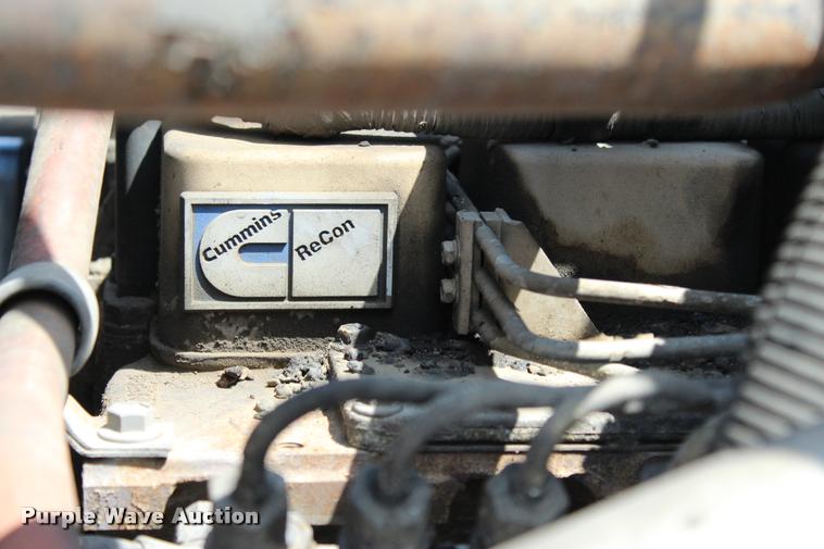 image for item L3100 1998 Ford F800 Super Duty oil distributor truck