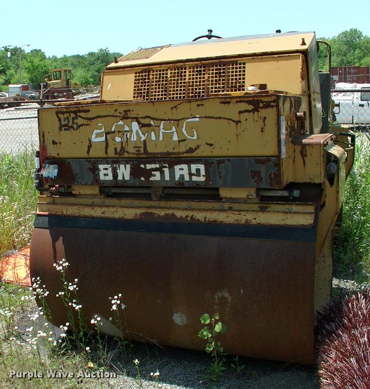 image for item L3110 Bomag 151AD double drum roller