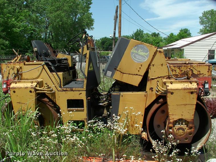 image for item L3110 Bomag 151AD double drum roller