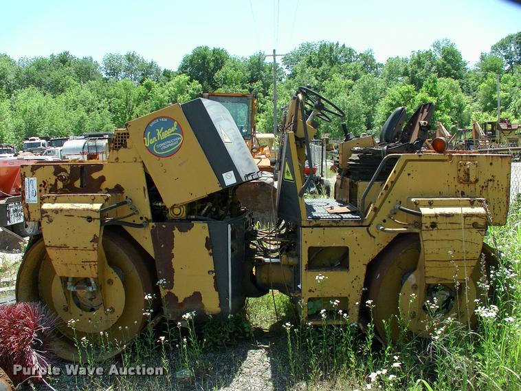image for item L3110 Bomag 151AD double drum roller