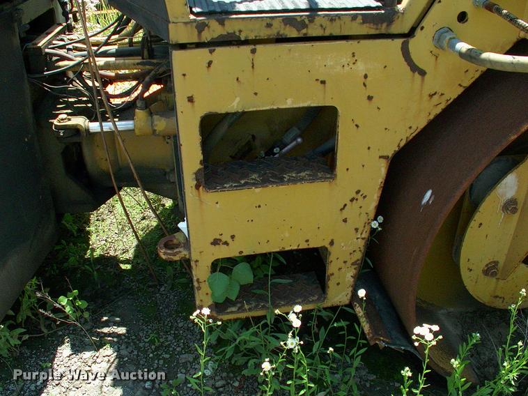 image for item L3110 Bomag 151AD double drum roller