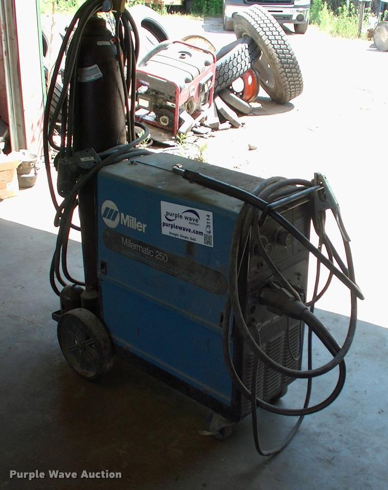 Miller Millermatic 250 CV/DC wire feed welder in Tulsa, OK Item L3114