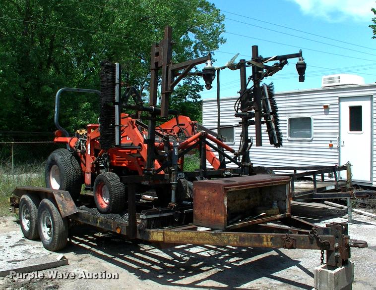 image for item L3128 Kubota L2350 MFWD tractor with petromat attachment
