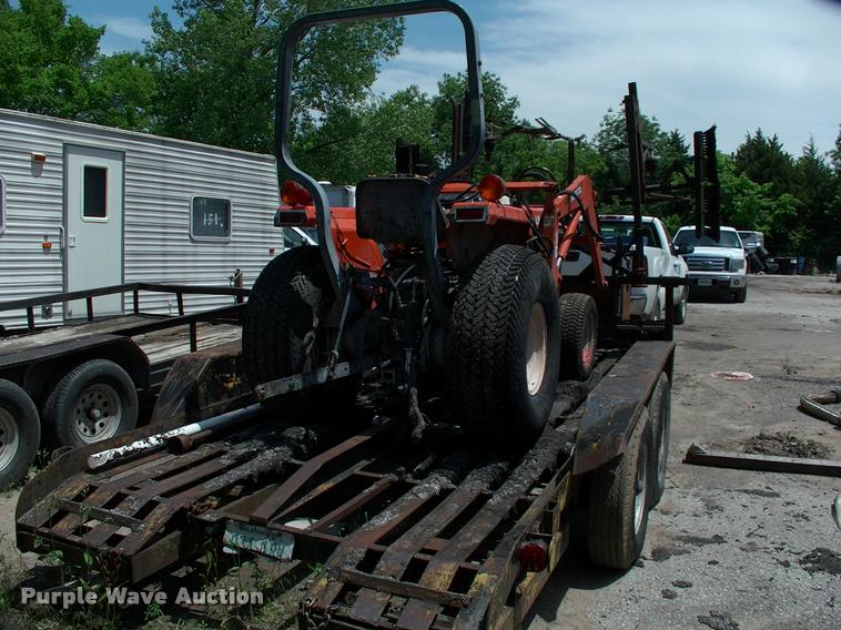 image for item L3128 Kubota L2350 MFWD tractor with petromat attachment